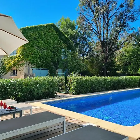 Holiday home Au Calme Avec Piscine