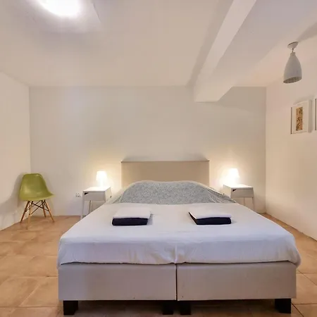Au Calme Avec Piscine Holiday home Cazedarnes