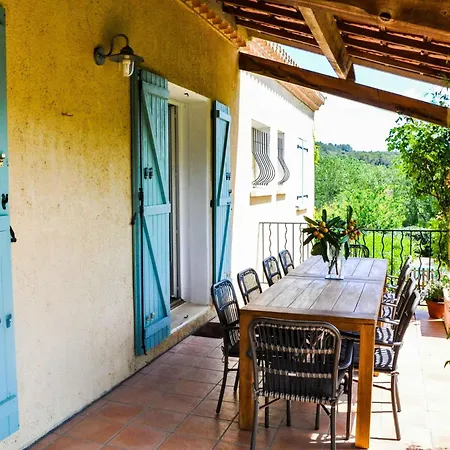 Holiday home Au Calme Avec Piscine Cazedarnes