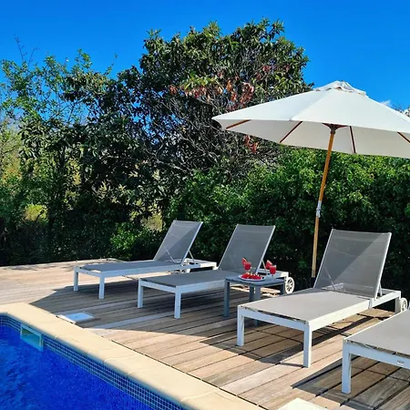 Au Calme Avec Piscine Holiday home Cazedarnes